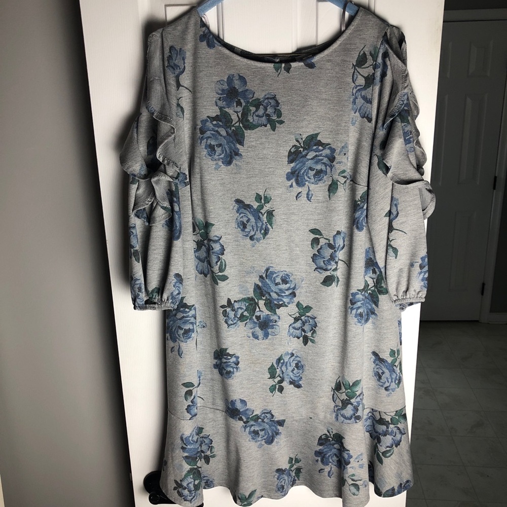 Gray and floral sweater dress Size 1X